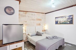Tiny House 19 Terrace Aparment