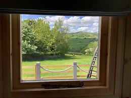 The Shepherds Hut at Hafoty Boeth