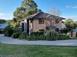Blue Wren Lodge Waratah