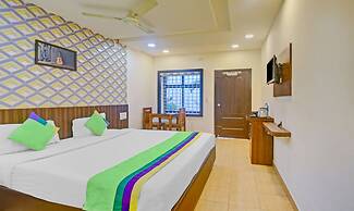 Itsy Hotels Igloo Residency Raja Seat
