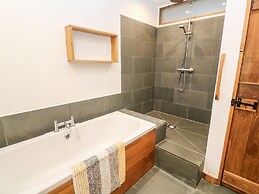 Porth Farm Annexe
