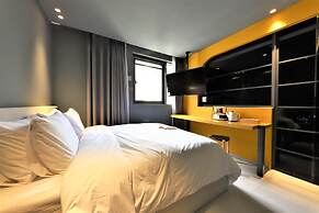 MU:TE Hotel