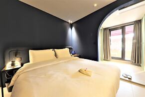 MU:TE Hotel