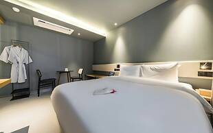 MU:TE Hotel