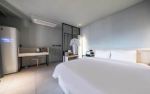 MU:TE Hotel