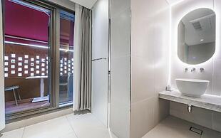 MU:TE Hotel