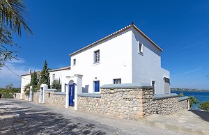 Beachfront Spetses Spectacular Fully Equipped Traditional Villa Famili