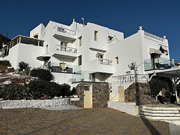 Entire Villa Full View 3 Bedrooms 3 Bathrooms 3 Kitchens
