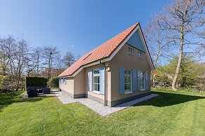 Spacious Farmhouse Near Beach
