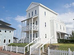 Villa by the Harbour With Sauna