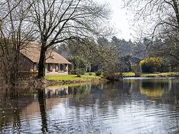 Bungalow in Veluwe Near Harderwijk