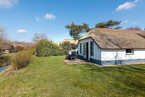 Bungalow in Veluwe Near Harderwijk