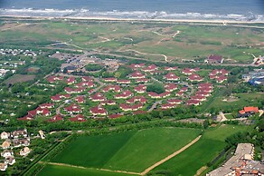 Bungalow Near Dutch Beaches & Nature Trails