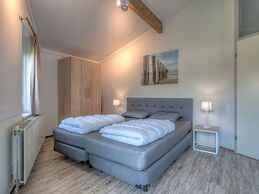 Bungalow Near Dutch Beaches & Nature Trails