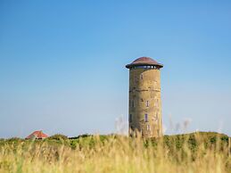 Bungalow Near Dutch Beaches & Nature Trails