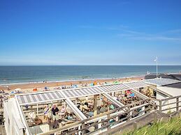 Bungalow Near Dutch Beaches & Nature Trails