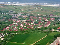Bungalow Near Dutch Beaches & Nature Trails