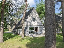 Cozy Woodland Getaway