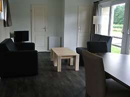 Cozy Chalet With Sloop in Giethoorn
