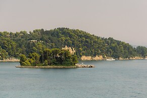 Ray Hotel Corfu