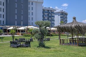 Palmora Lara Hotel
