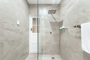 Luxury Escape in Bellevue Hill Apartment