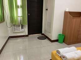 OYO 815 Carisil Bldg