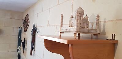 Rustic Villa With Pool, Sleeps 6 & Terrace