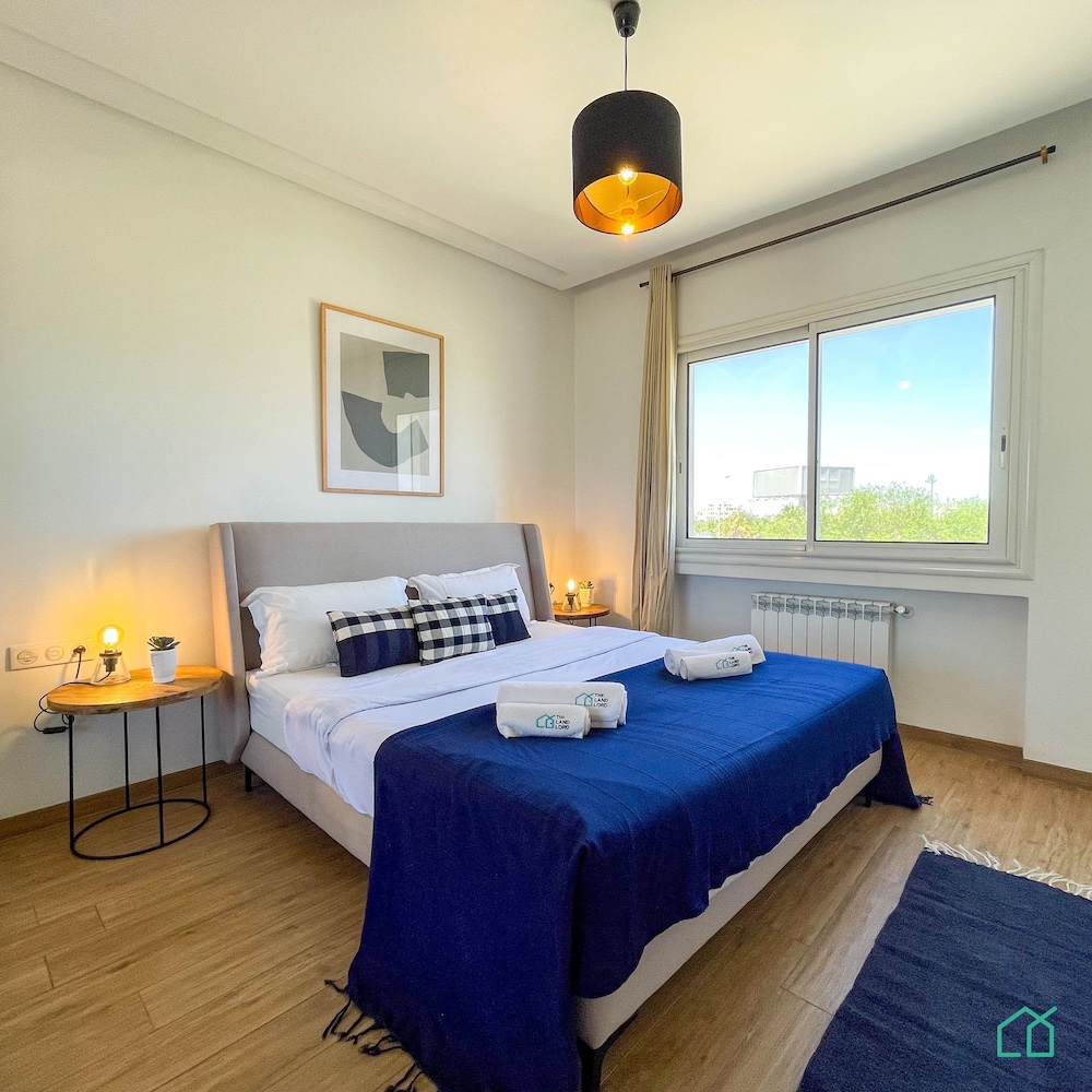 Bright Stylish 1bd Flat in Jardins De Carthage