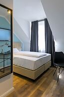 Nikii City Hotel