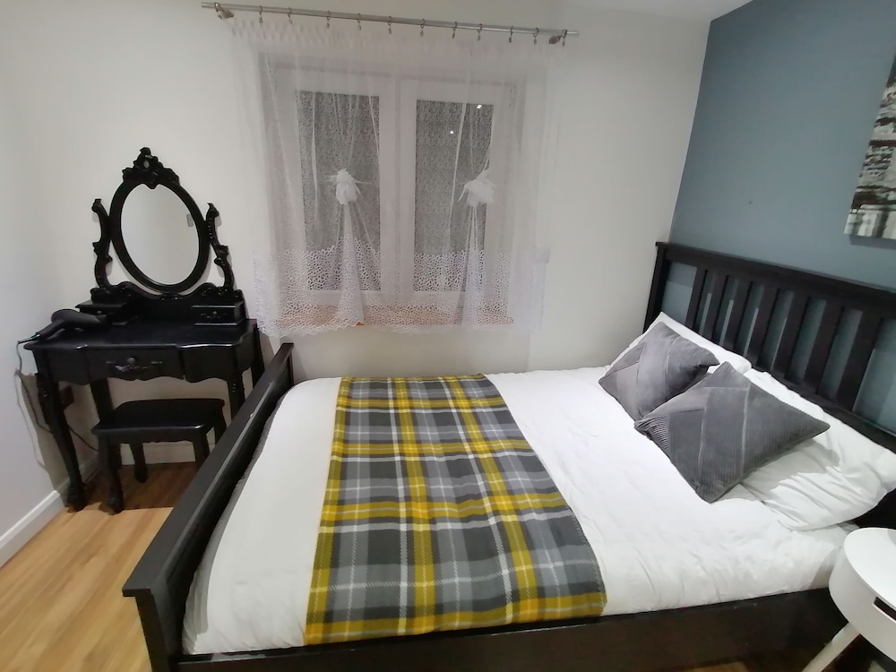 Lovely 2-bed Apartment in Coventry