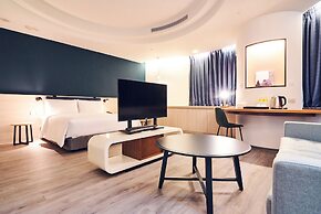 CHECK inn Select Taipei Nangang
