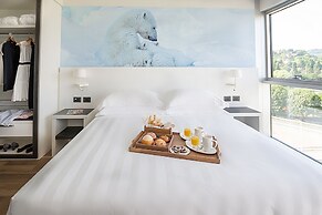 Life Hotel
