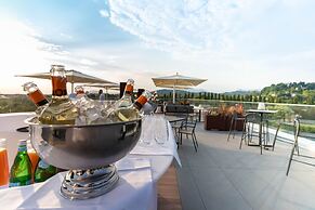 Life Hotel
