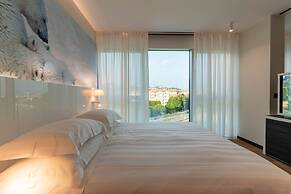 Life Hotel