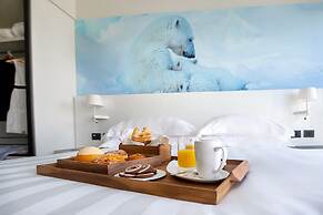 Life Hotel