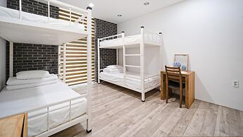 Seogwipo Nupbillehouse