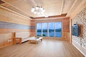 Yeosu Sea and Starnight Pension