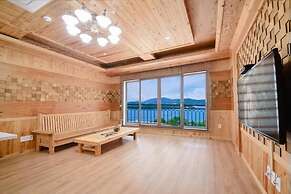 Yeosu Sea and Starnight Pension