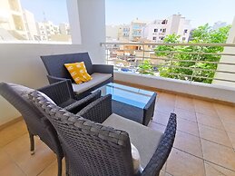 Promenade Breeze City Apartment