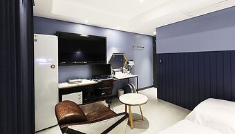 Alma Business Hotel