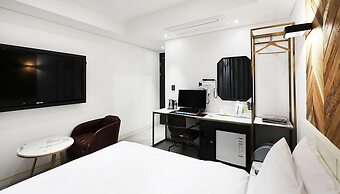 Alma Business Hotel