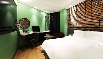 Alma Business Hotel