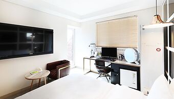 Alma Business Hotel