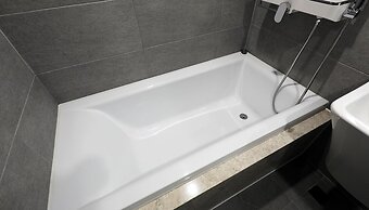 Alma Business Hotel