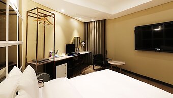 Alma Business Hotel