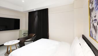 Alma Business Hotel