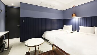 Alma Business Hotel