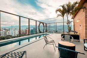 Marquee Hotel