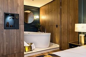 Marquee Hotel
